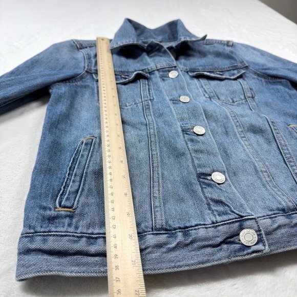Gap Denim Jacket Womens XS Blue Excellent Medium Wash Trucker Jean Jacket - Picture 10 of 10